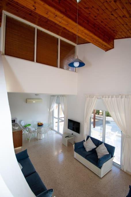 Villa - Ayia Thekla Sea View