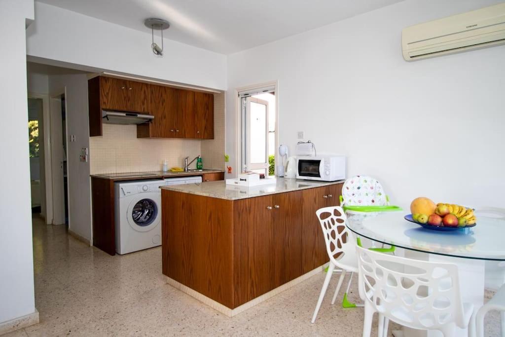 - Ayia Thekla Sea View Villa *